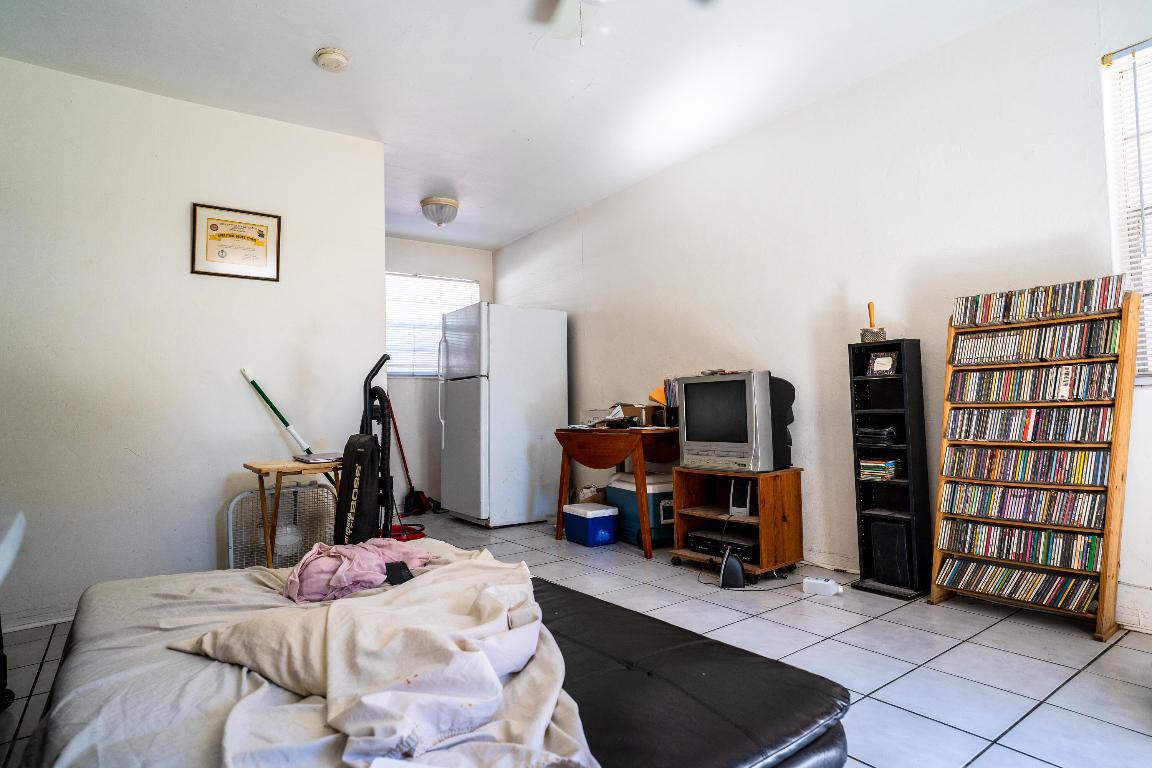 RIVERSIDE - Residential Income