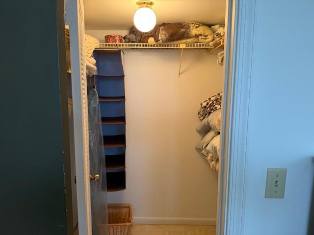 DEER CREEK COUNTRY CLUB - Residential Lease