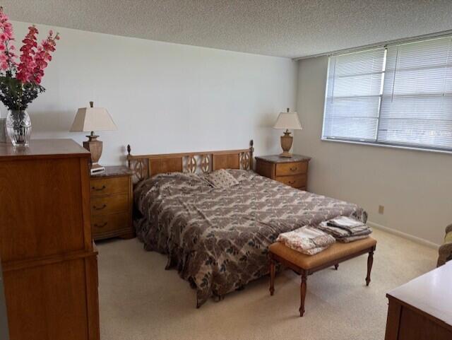 DEER CREEK COUNTRY CLUB - Residential Lease