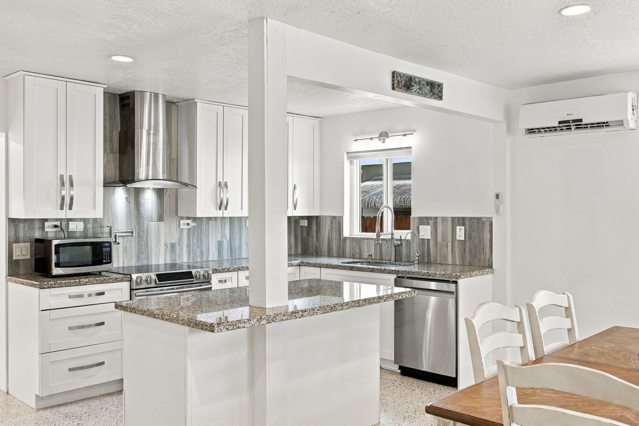 245 SW 5TH Street