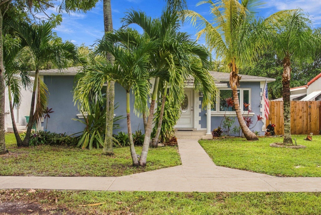 Photo of 245 SW 5TH Street, Dania Beach, FL 33004 (MLS # B26079373)