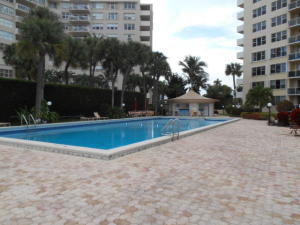 LA FONTANA APTS OF PALM BEACH INC - Residential