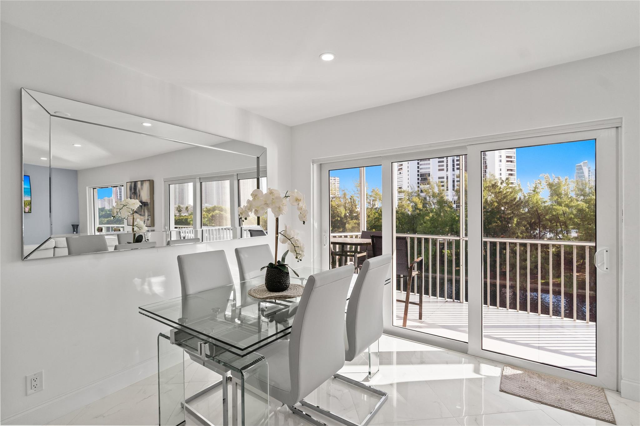 View photos, virtual tours, details... 300 Diplomat Pkwy 616