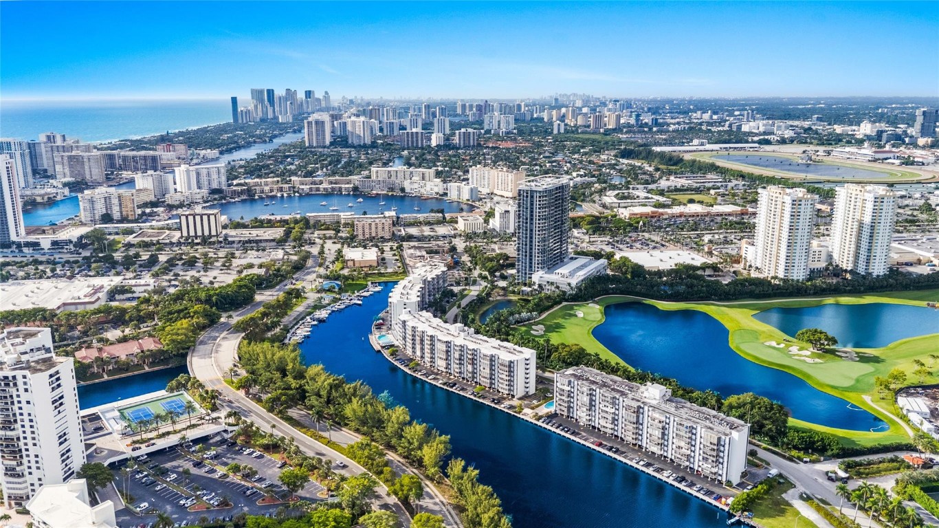 Fairways Riviera - Residential