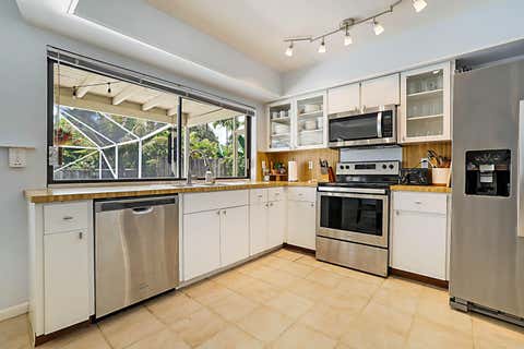 Tiny photo for 20869 Sonrisa Way, Boca Raton, FL 33433 (MLS # B26031555)
