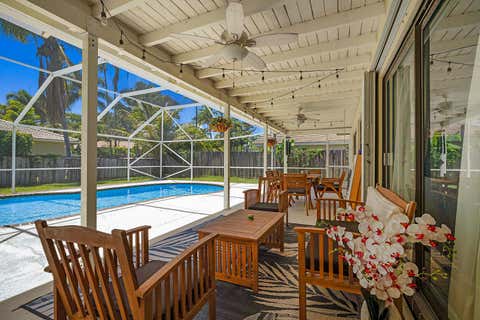 Tiny photo for 20869 Sonrisa Way, Boca Raton, FL 33433 (MLS # B26031555)