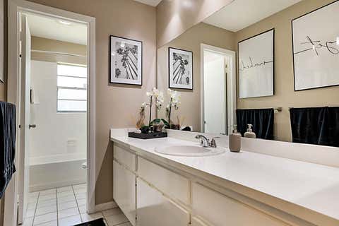 Tiny photo for 20869 Sonrisa Way, Boca Raton, FL 33433 (MLS # B26031555)