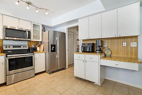 Tiny photo for 20869 Sonrisa Way, Boca Raton, FL 33433 (MLS # B26031555)