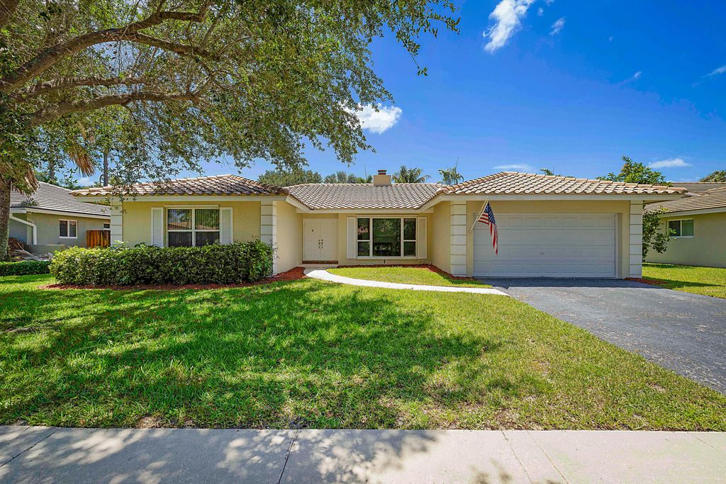 Photo of 20869 Sonrisa Way, Boca Raton, FL 33433 (MLS # B26031555)