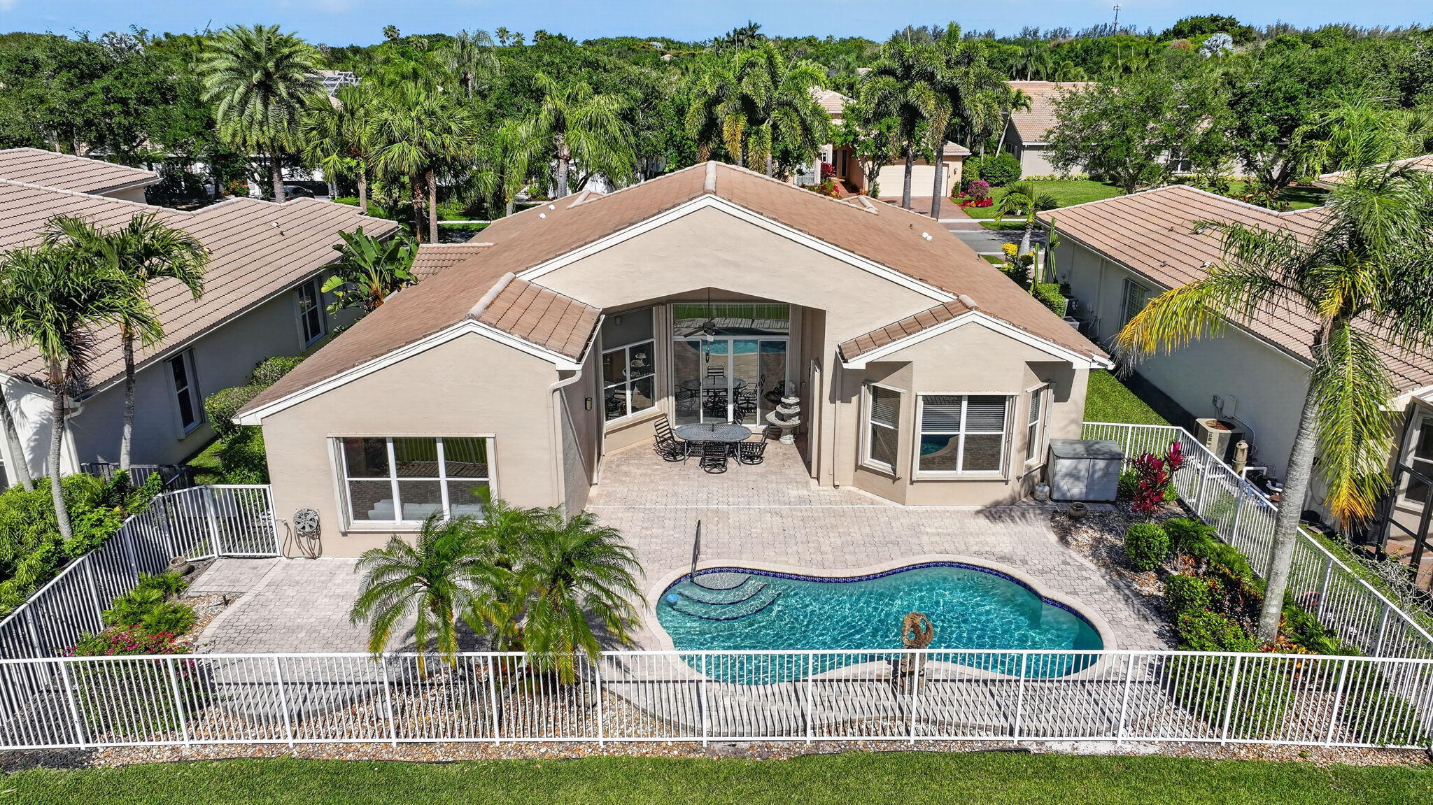7937 Amethyst Lake Point