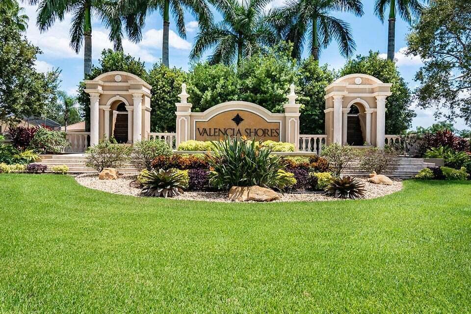 VALENCIA SHORES - Residential