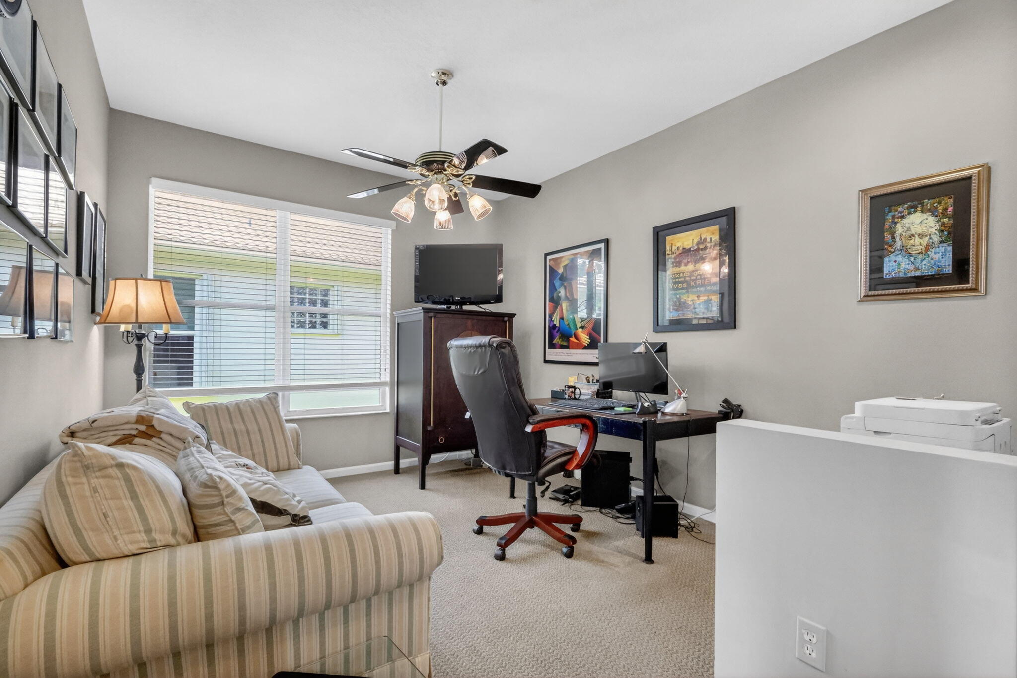 VALENCIA SHORES - Residential