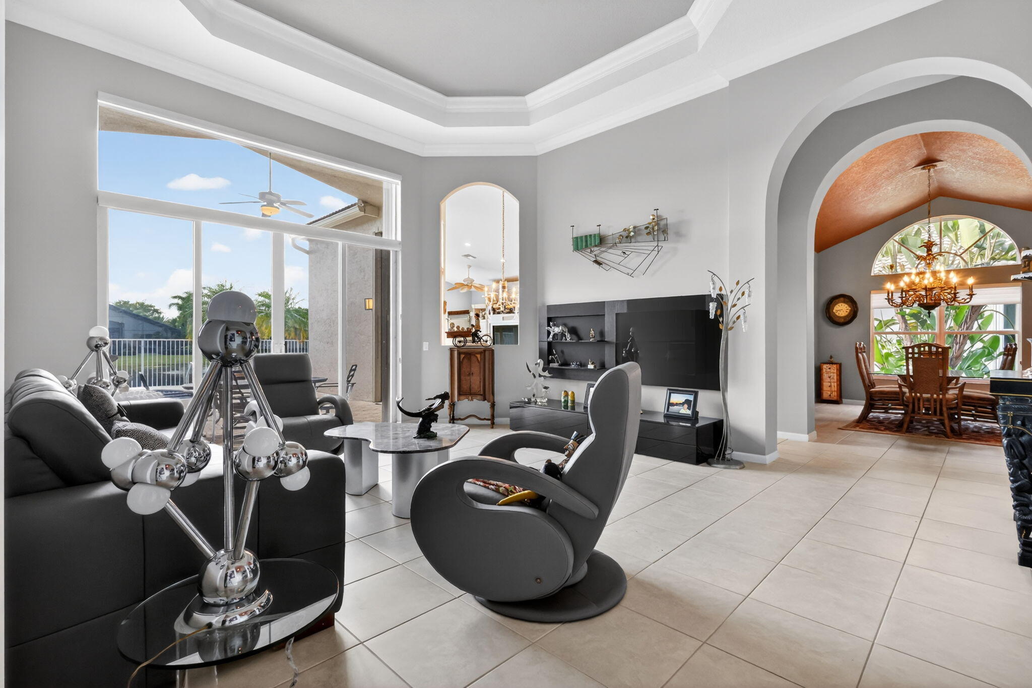VALENCIA SHORES - Residential
