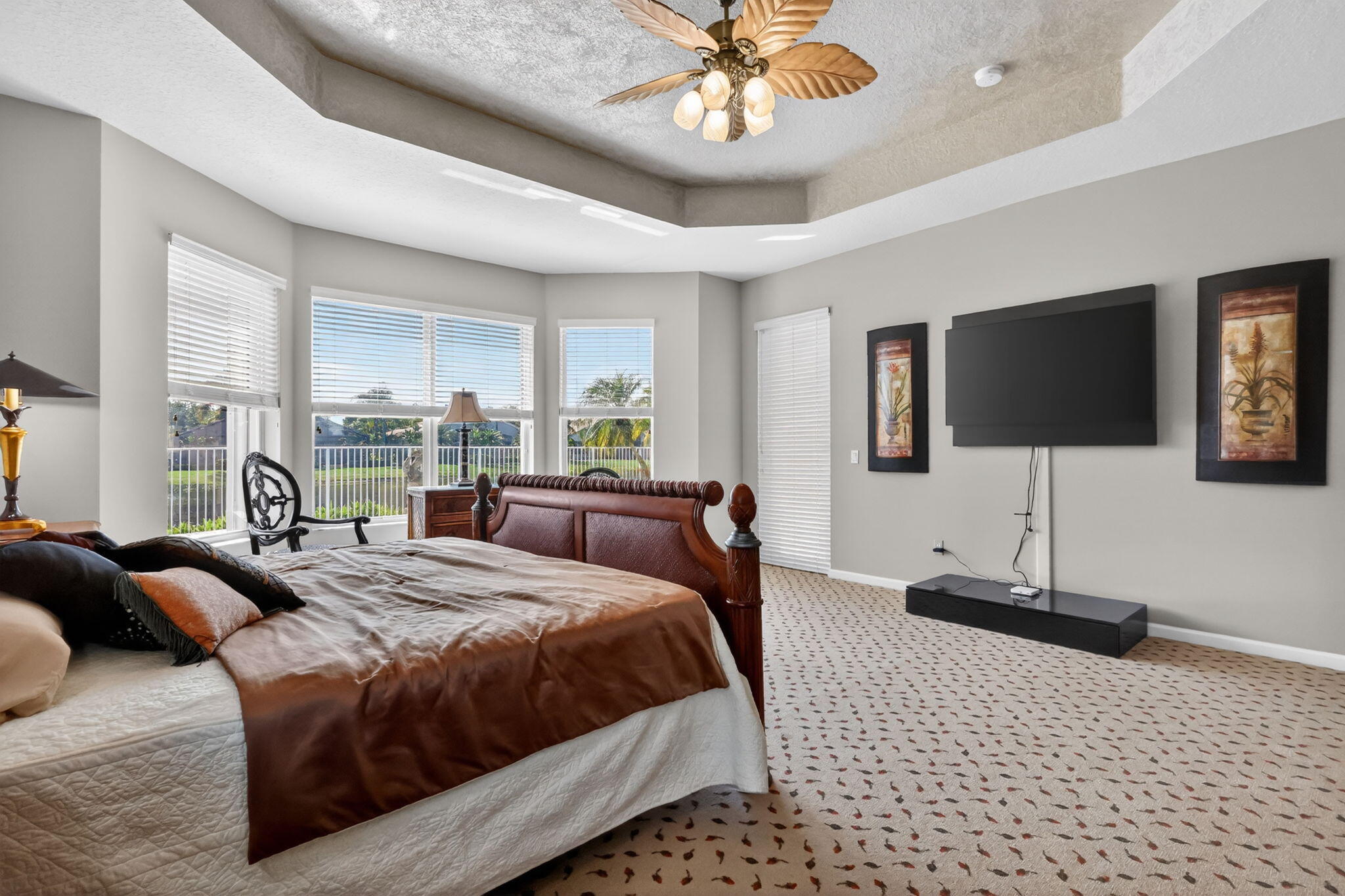 VALENCIA SHORES - Residential