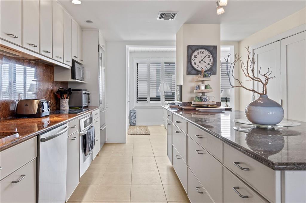 OCEAN SHORES CONDOMINIUM - Residential Lease