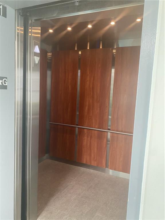 OCEAN SHORES CONDOMINIUM - Residential Lease