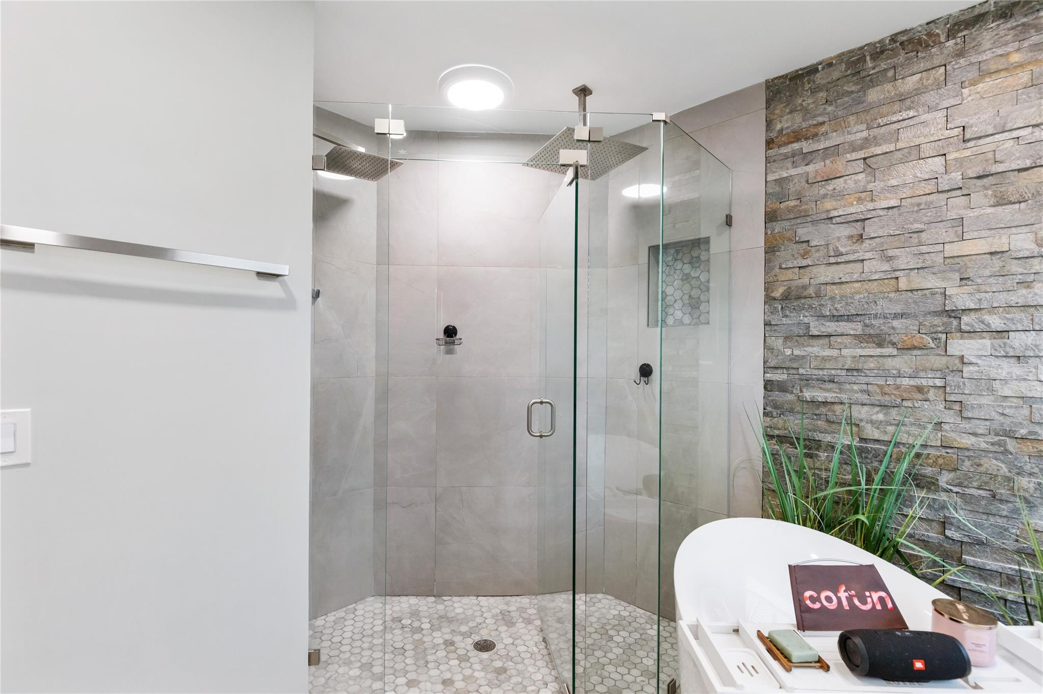 Wiles/Butler One 160-18 B - Residential