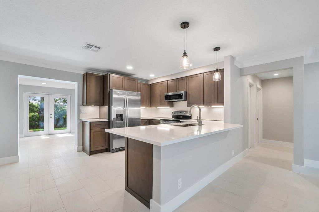 Photo of 2302 SW 10th Street, Boynton Beach, FL 33426 (MLS # R10818344)