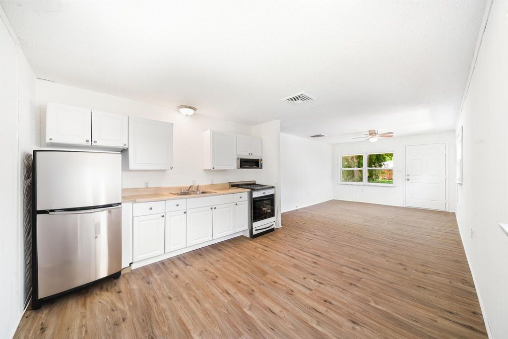 Photo of 3258 S 7th Street #3260, Fort Pierce, FL 34982 (MLS # R11023637)