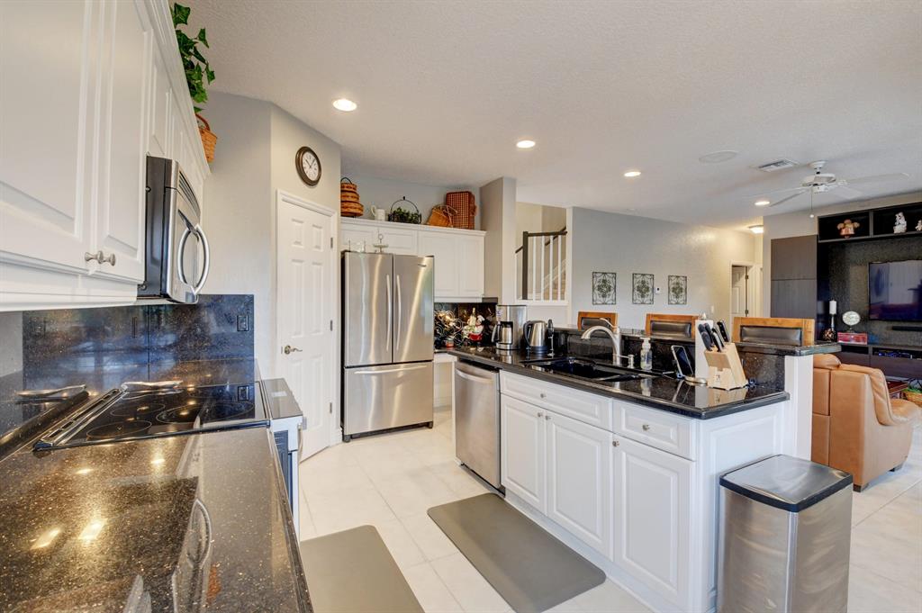 BOCA WINDS PAR G - Residential