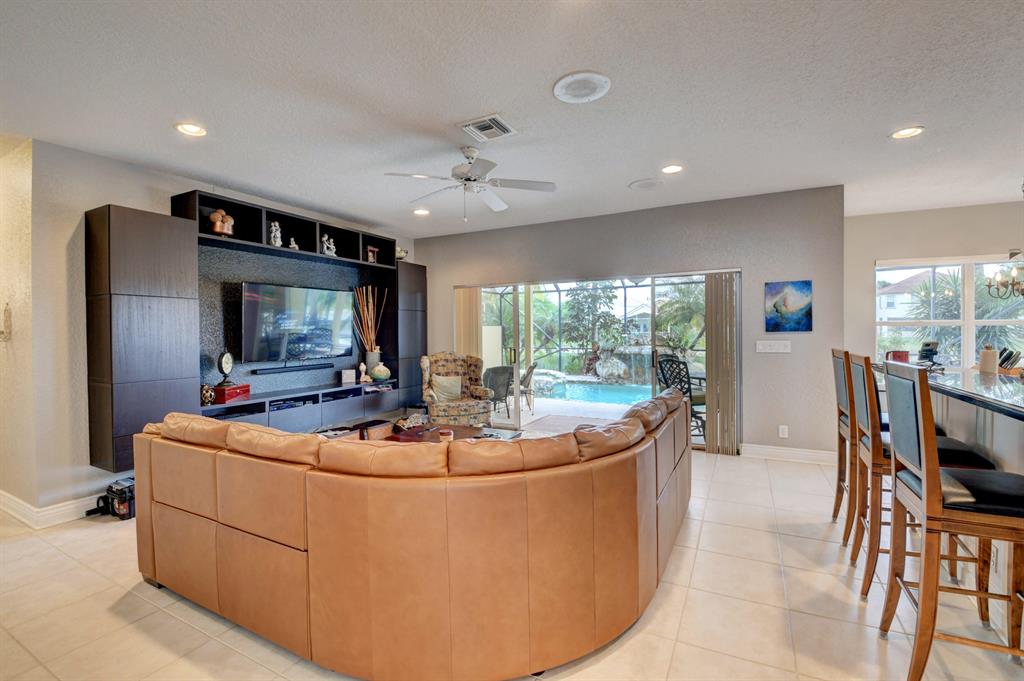 BOCA WINDS PAR G - Residential