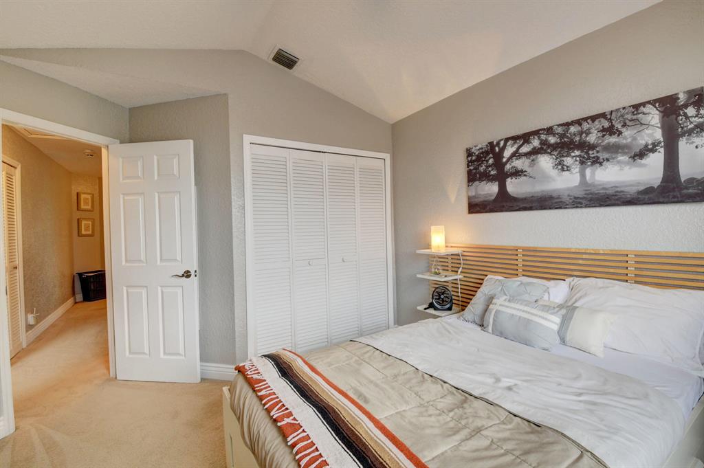 BOCA WINDS PAR G - Residential