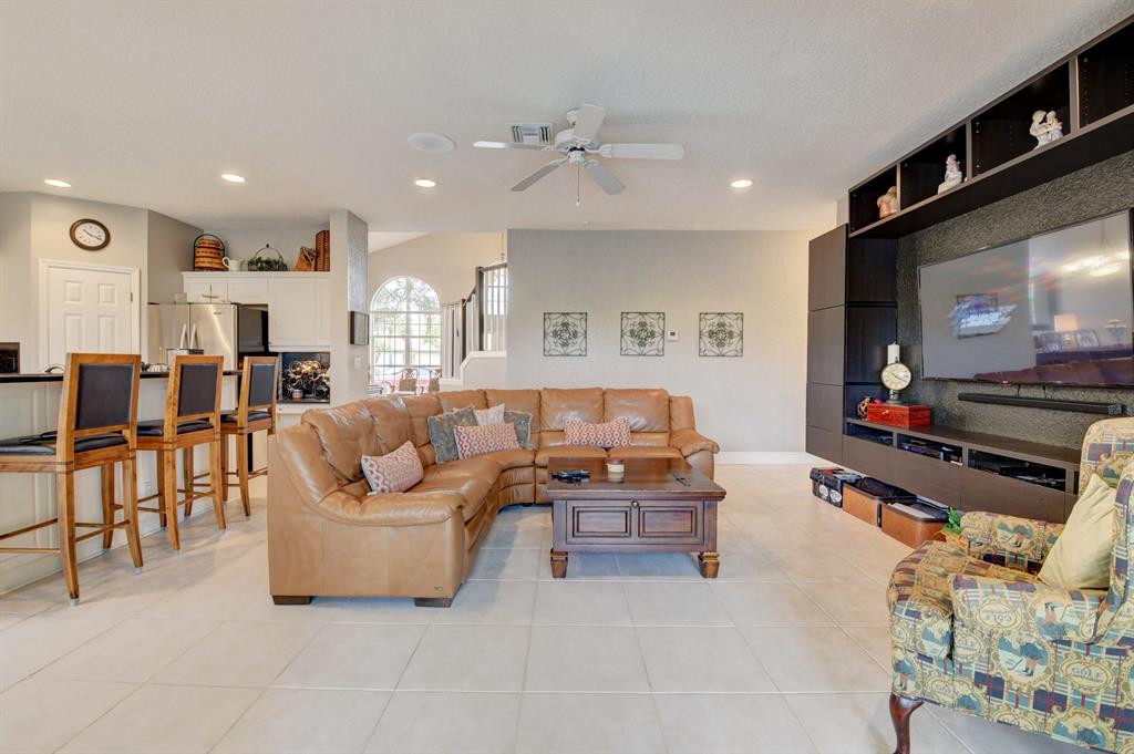 BOCA WINDS PAR G - Residential