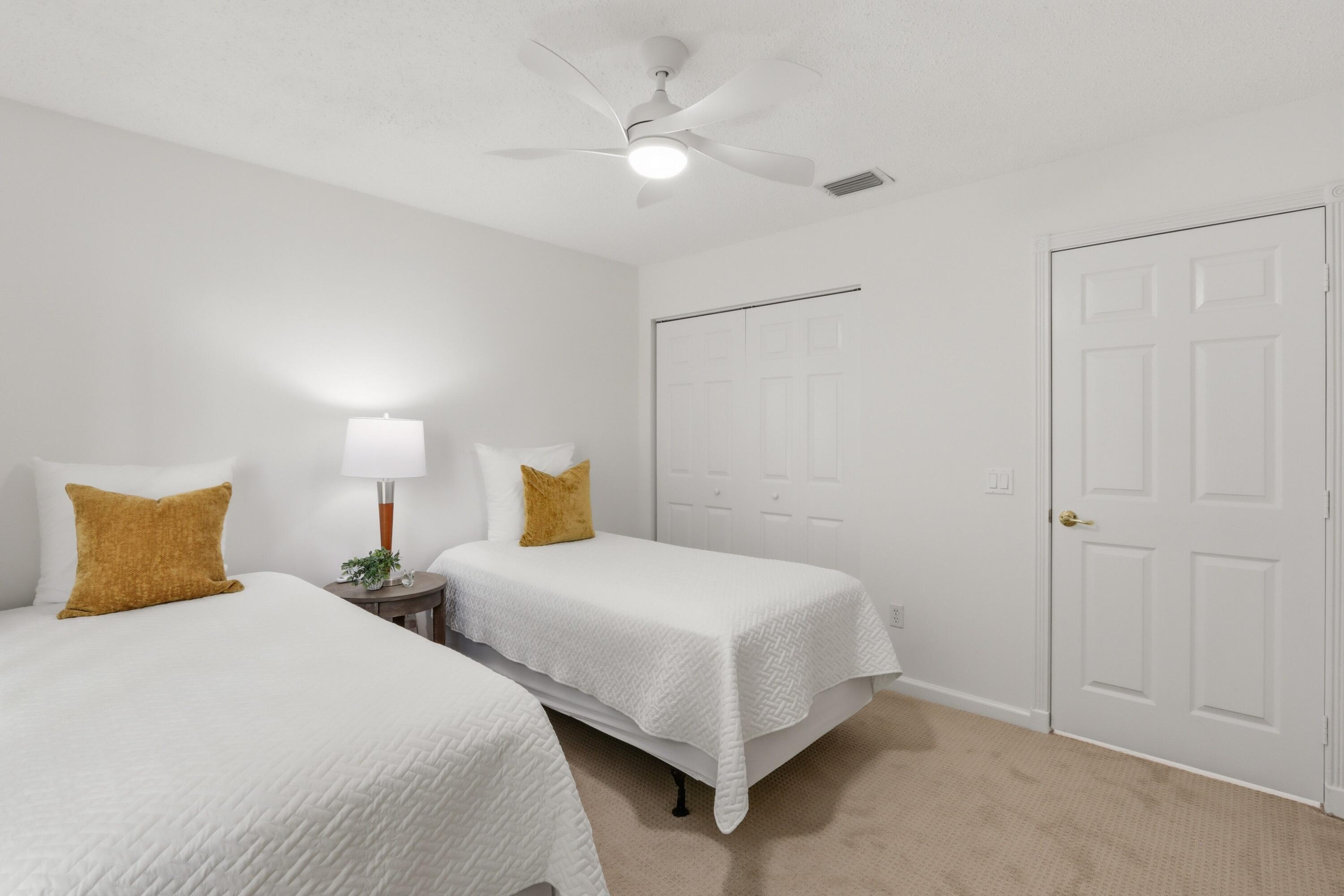 VALENCIA ISLES 1 - Residential