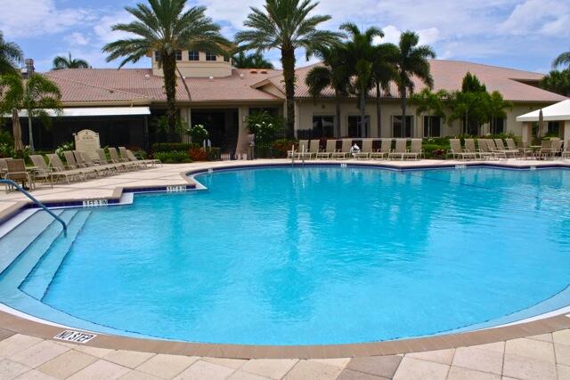 VALENCIA ISLES 1 - Residential