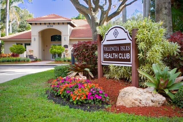 VALENCIA ISLES 1 - Residential