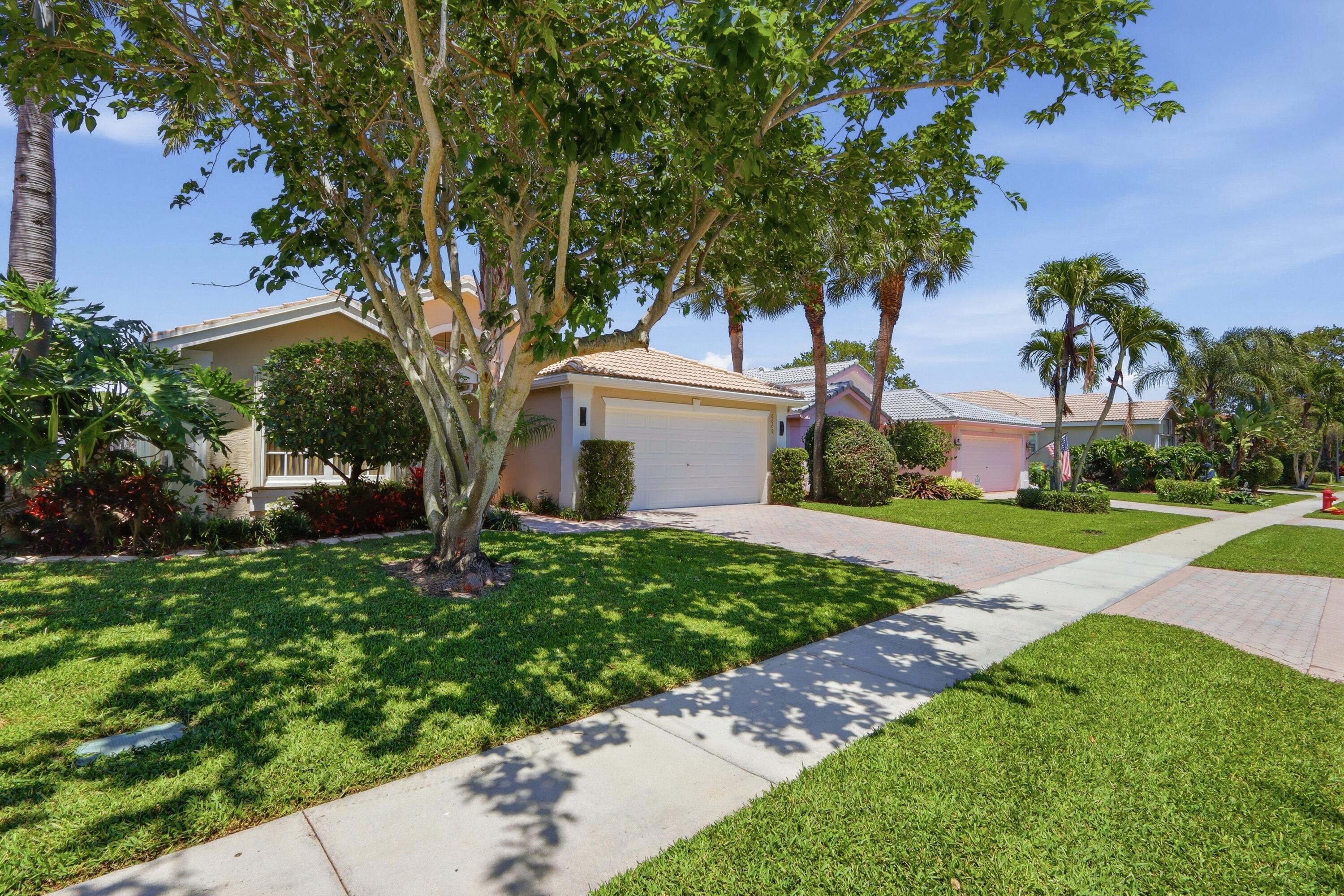 VALENCIA ISLES 1 - Residential