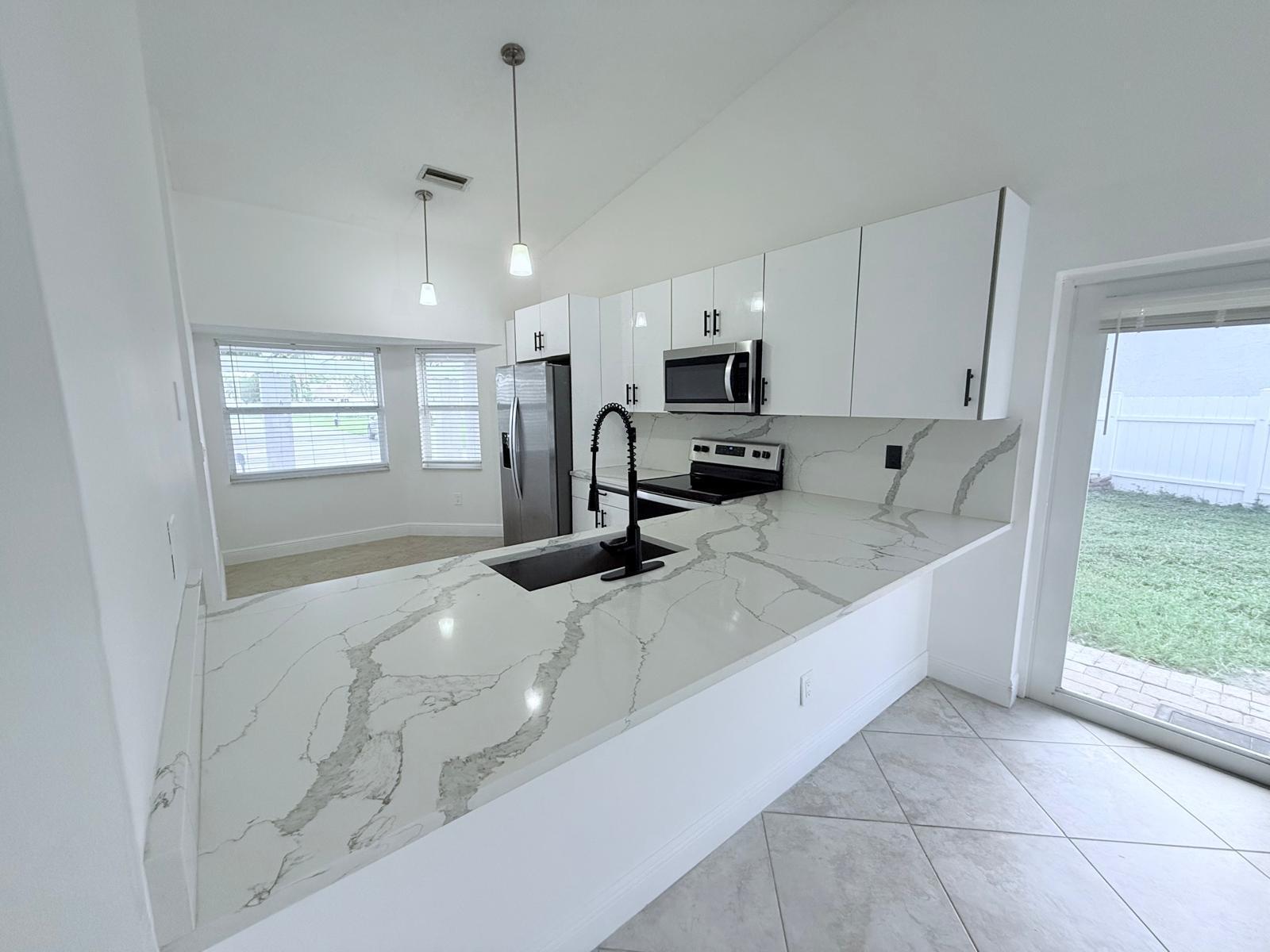 BOYNTON LAKES 6 - Residential Lease
