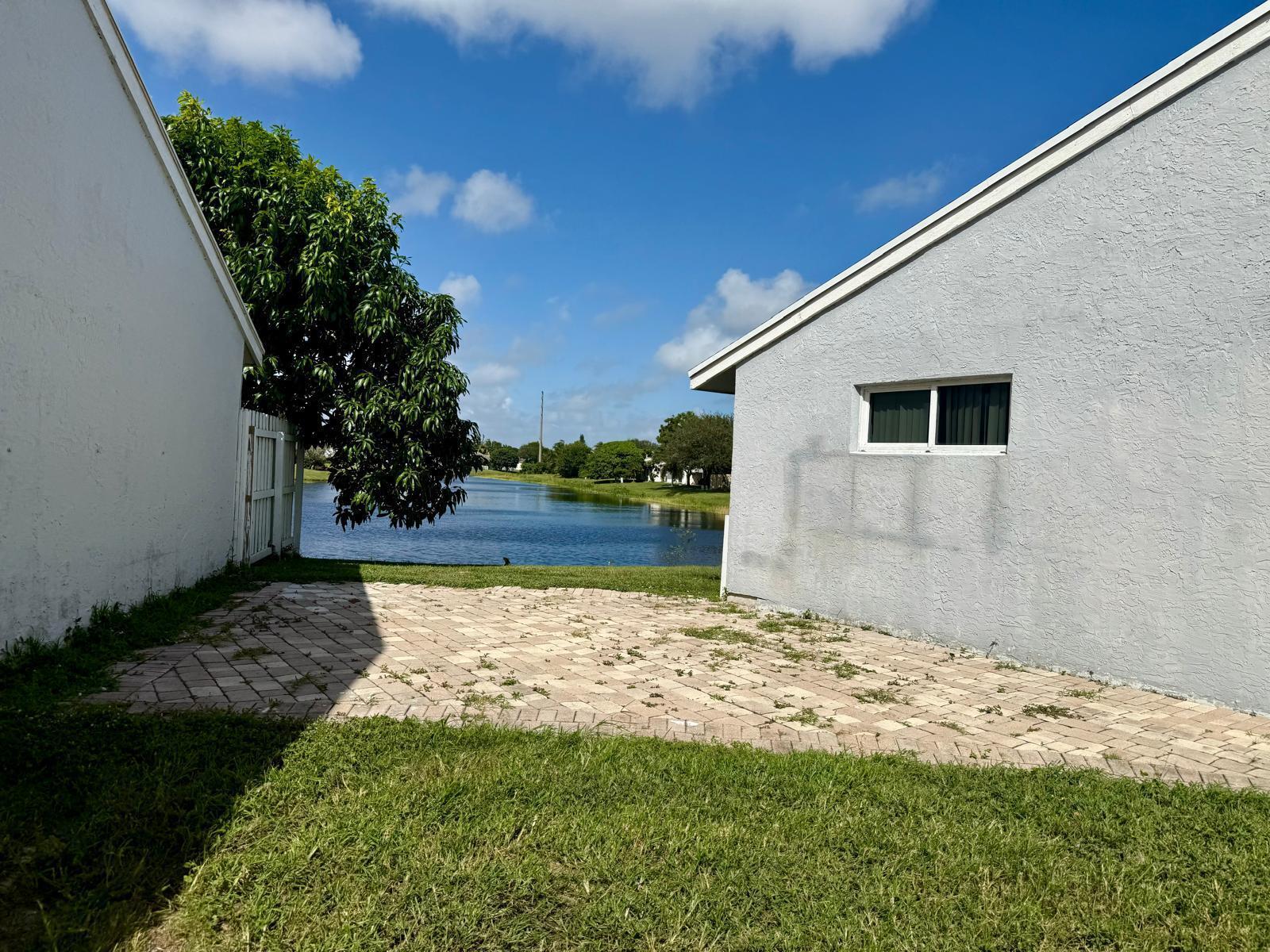 BOYNTON LAKES 6 - Residential Lease