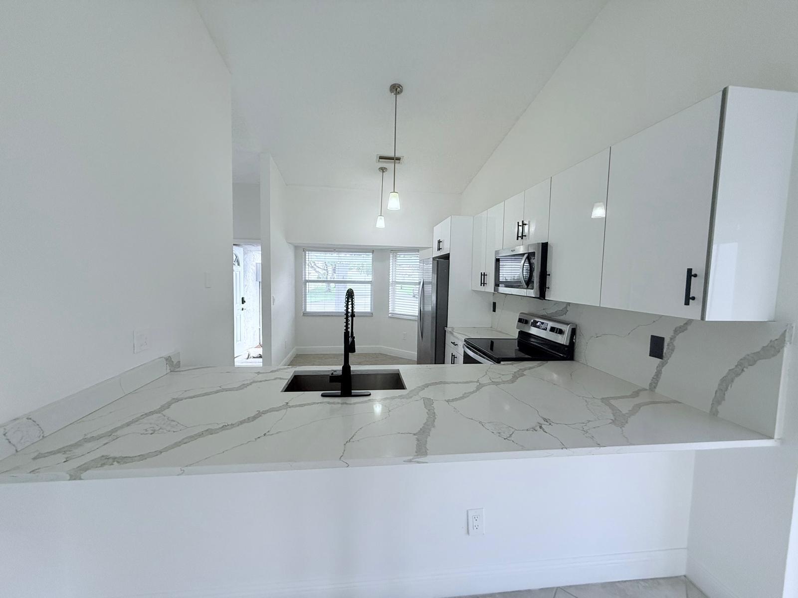 BOYNTON LAKES 6 - Residential Lease