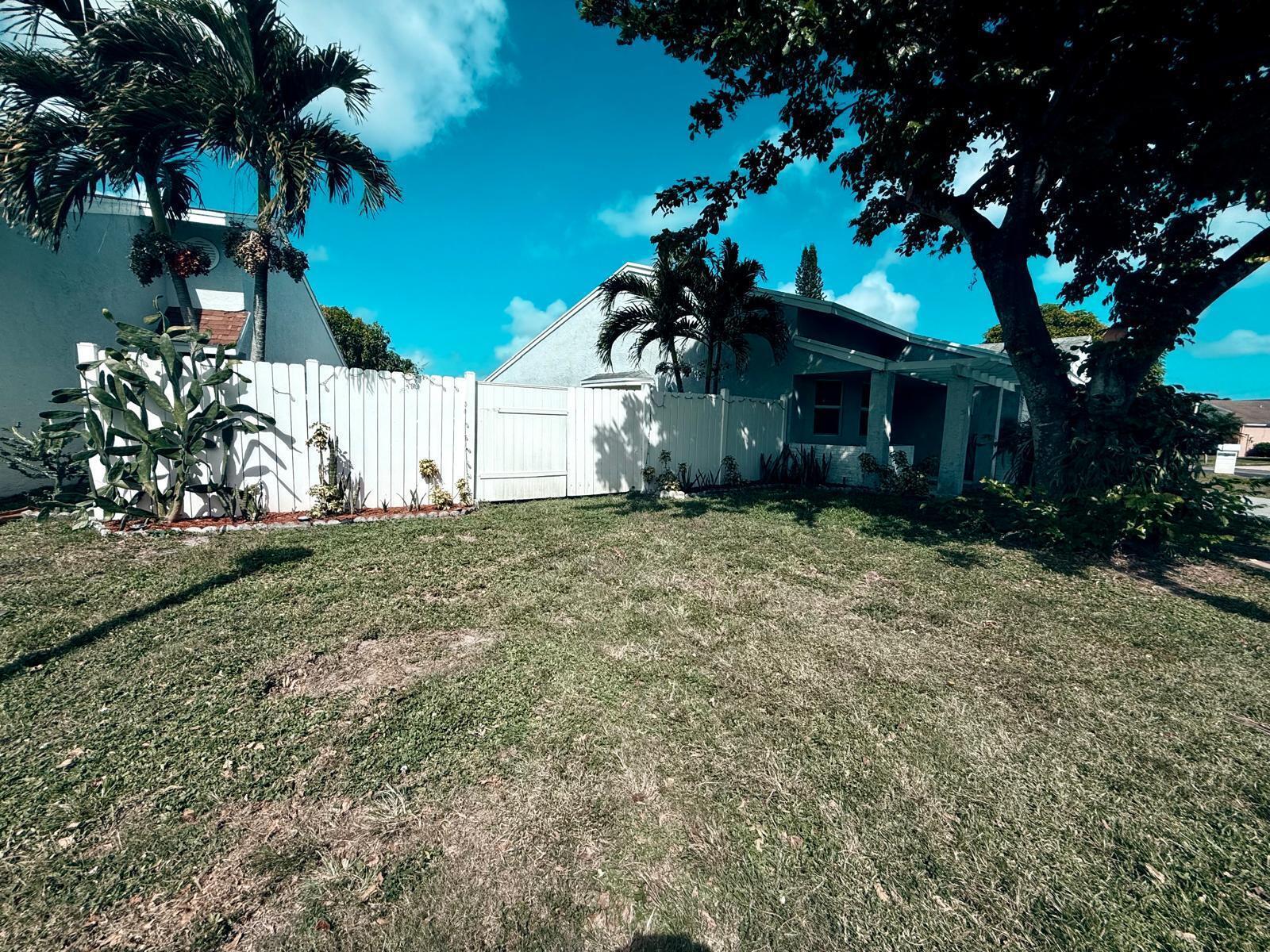 BOYNTON LAKES 6 - Residential Lease