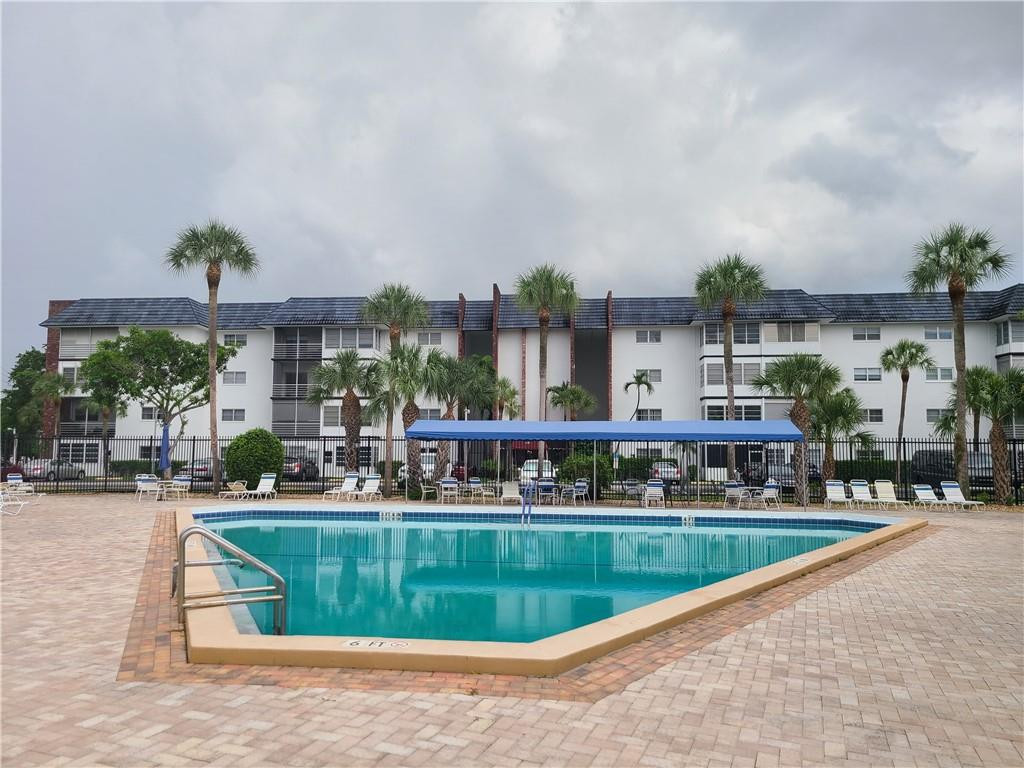 CASTLE APARTMENTS - Residential