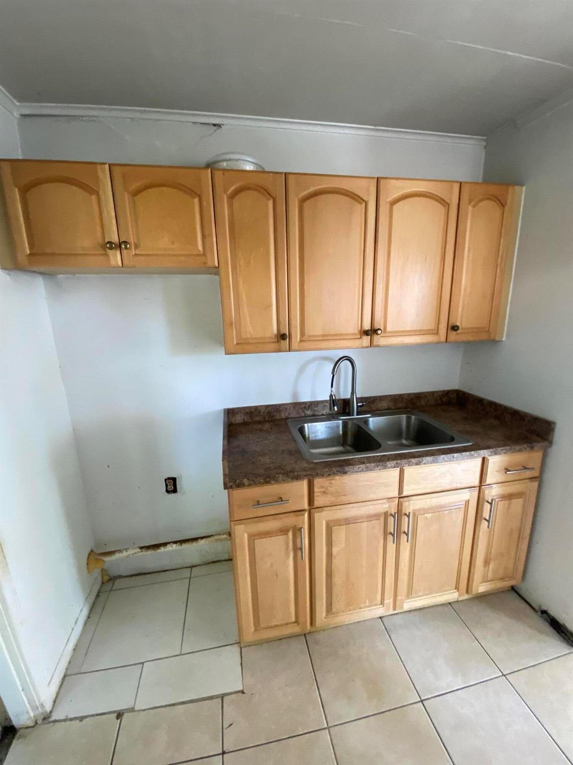 RIVIERA BEACH HEIGHTS - Residential