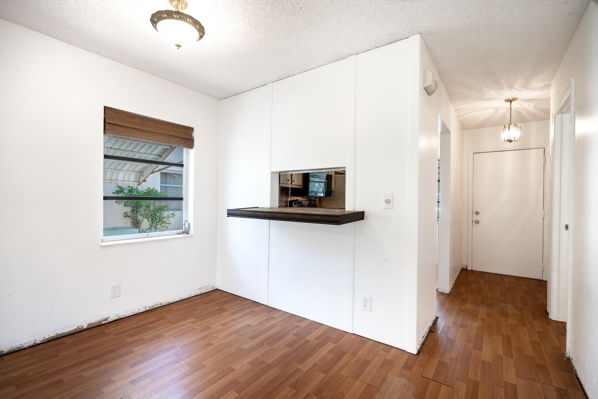 DELRAY VILLAS 3 - Residential