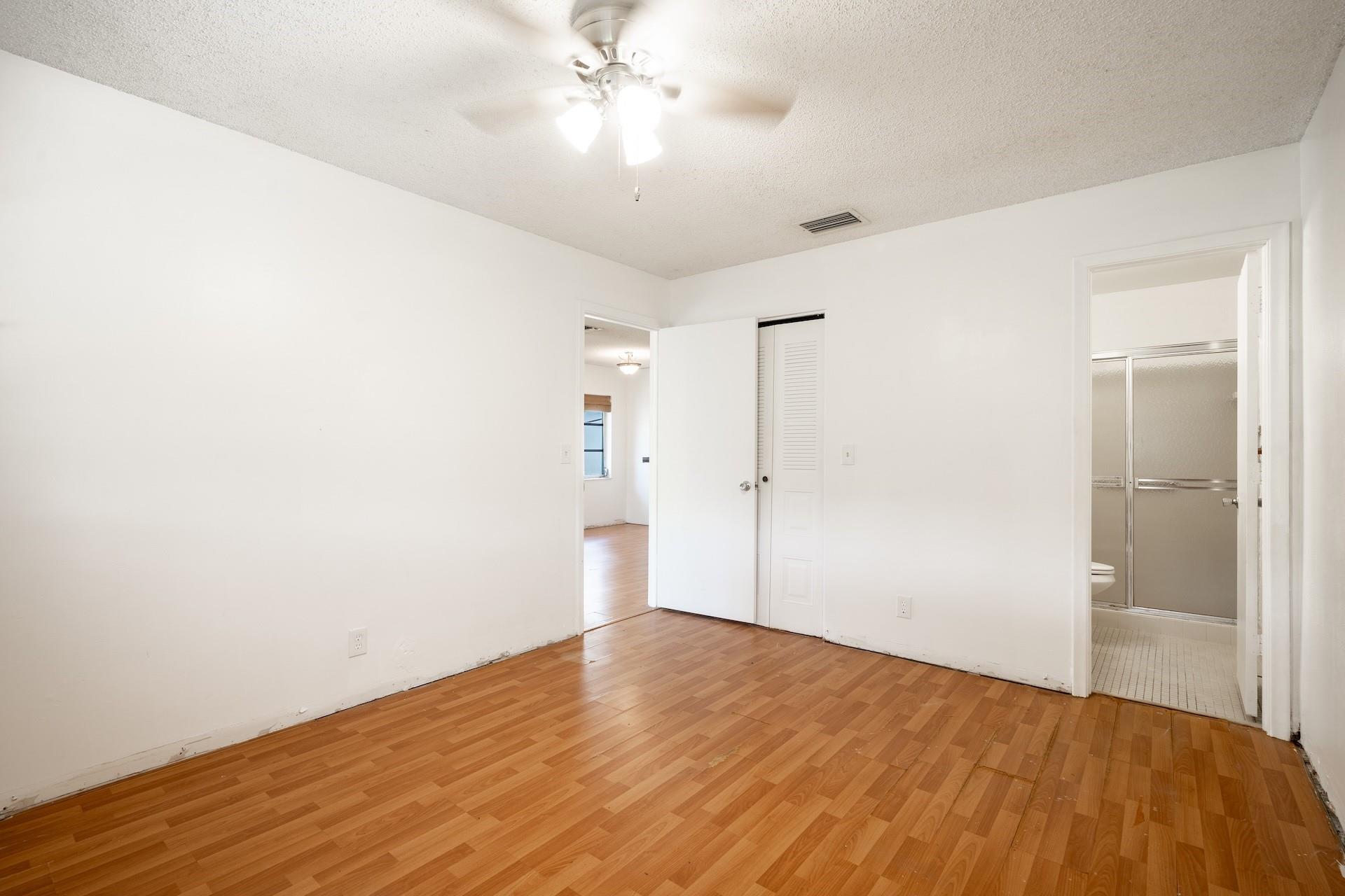 DELRAY VILLAS 3 - Residential