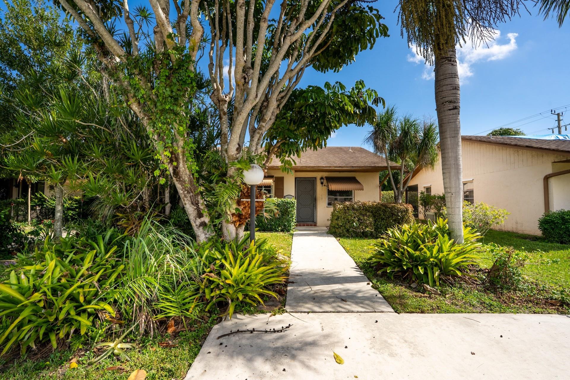DELRAY VILLAS 3 - Residential