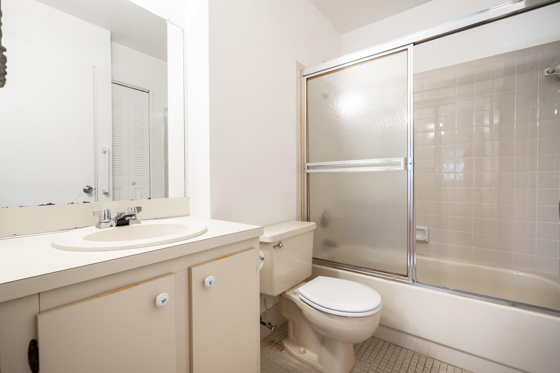DELRAY VILLAS 3 - Residential