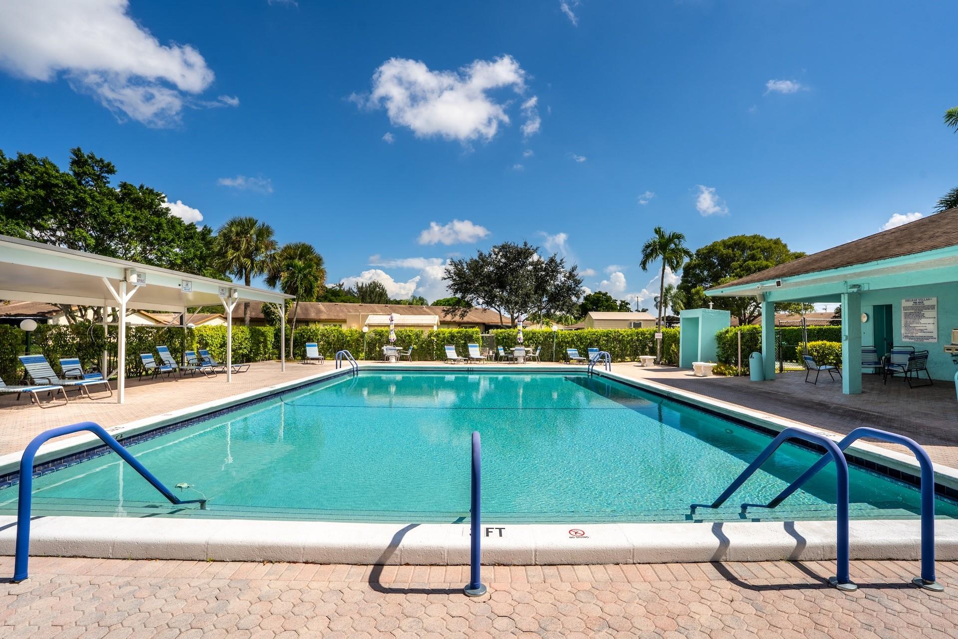 DELRAY VILLAS 3 - Residential