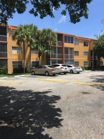 Heritage Circle Condo - Residential