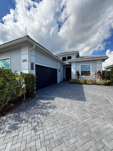 VERANO - Residential Lease