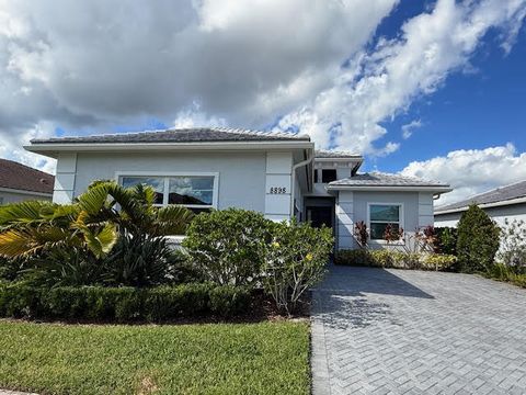 Featured picture for the property R11135557