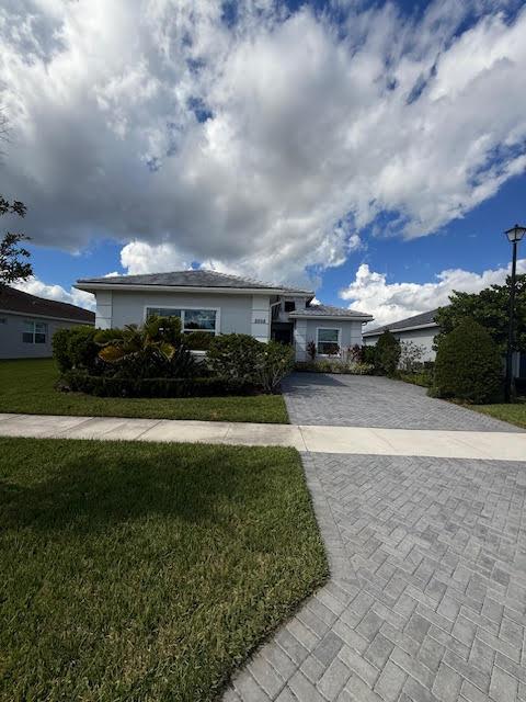 VERANO - Residential Lease