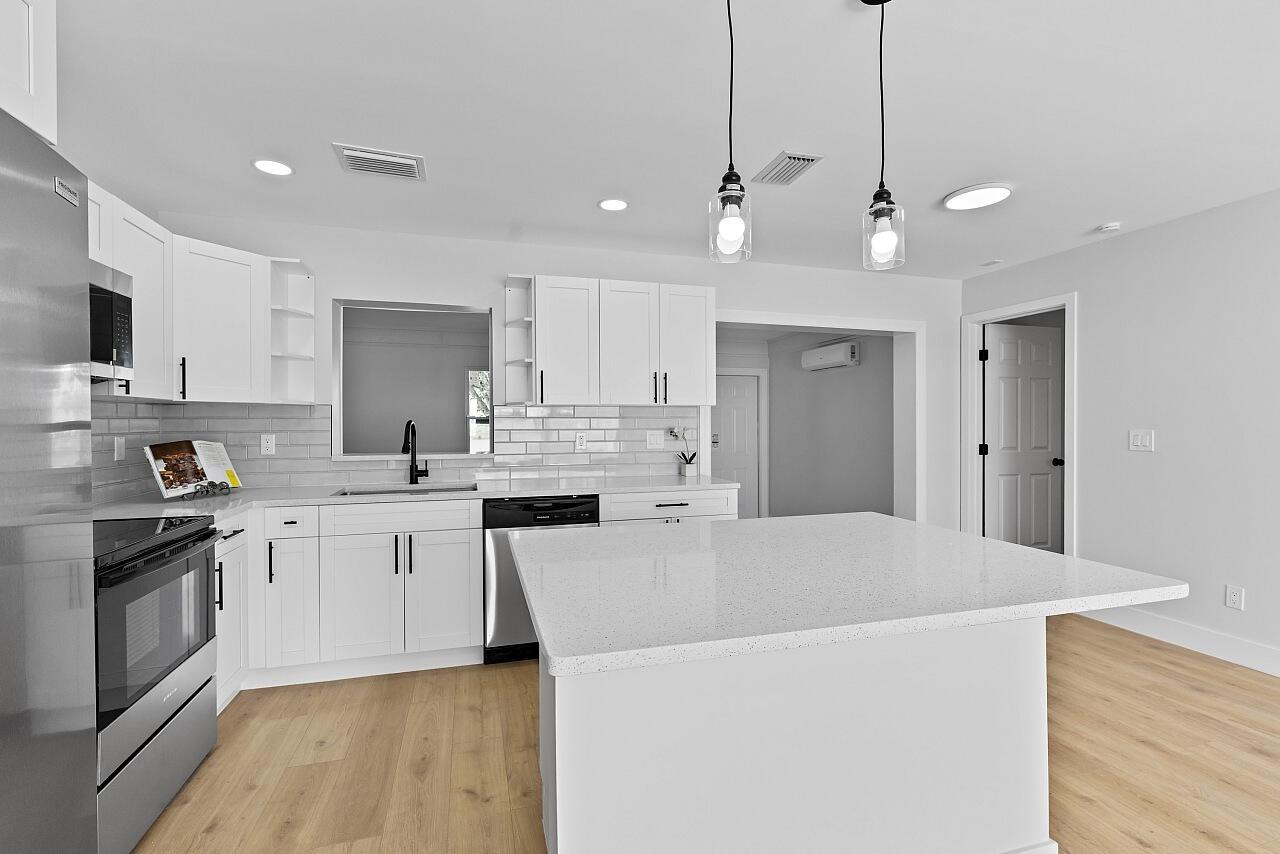 RIVERA ESTATES - Residential