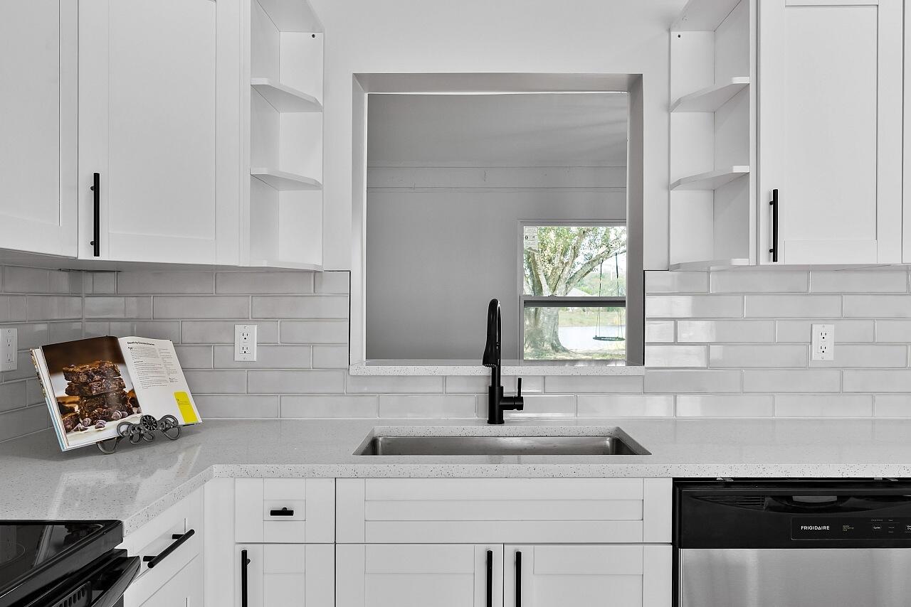 RIVERA ESTATES - Residential