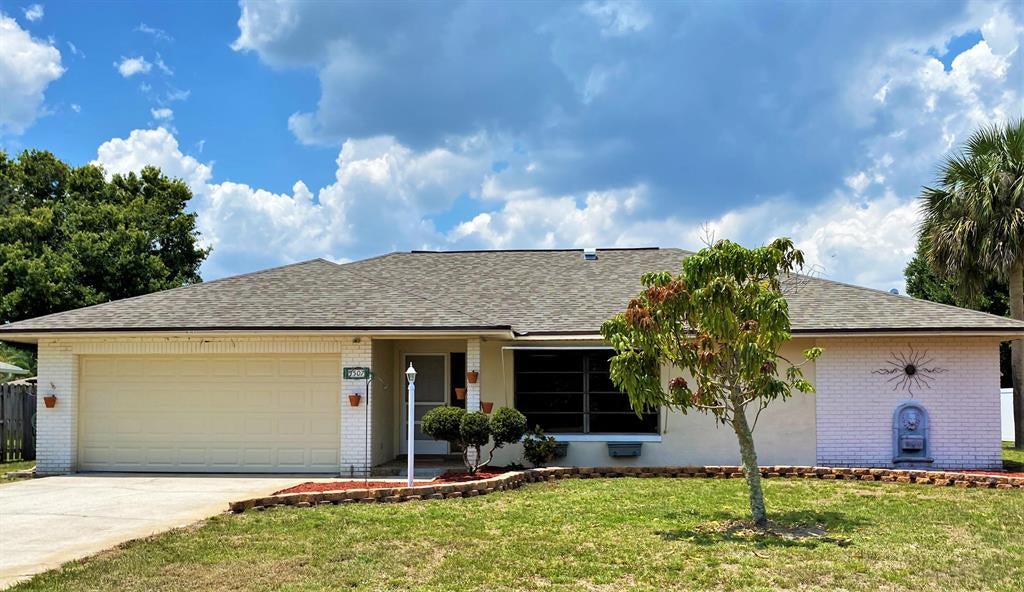 Photo of 5507 Eagle Drive, Fort Pierce, FL 34951 (MLS # R10714142)