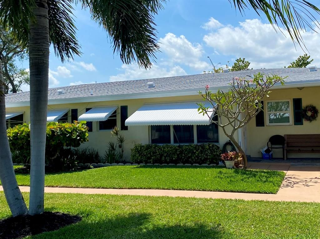 Photo of 3200 Park Lane #B, Boynton Beach, FL 33435 (MLS # R10709275)